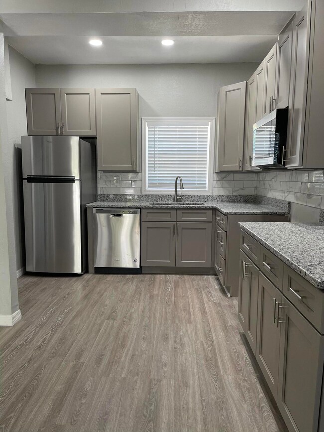 5162 Shirley Ave, Jacksonville, FL 32210 - photo 4