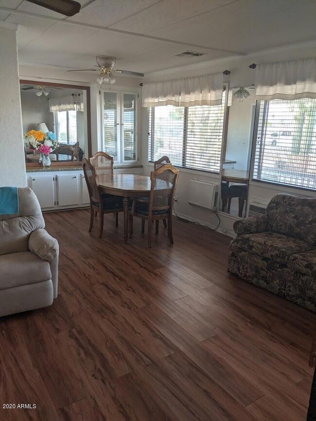 Dining area 1