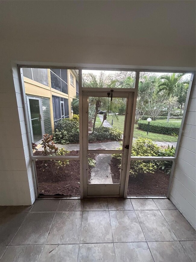 Park Lane Condominiums unit A6, Sarasota, FL 34237 - photo 4