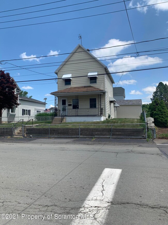 724 E Lackawanna St, Olyphant, PA 18447 - photo 3