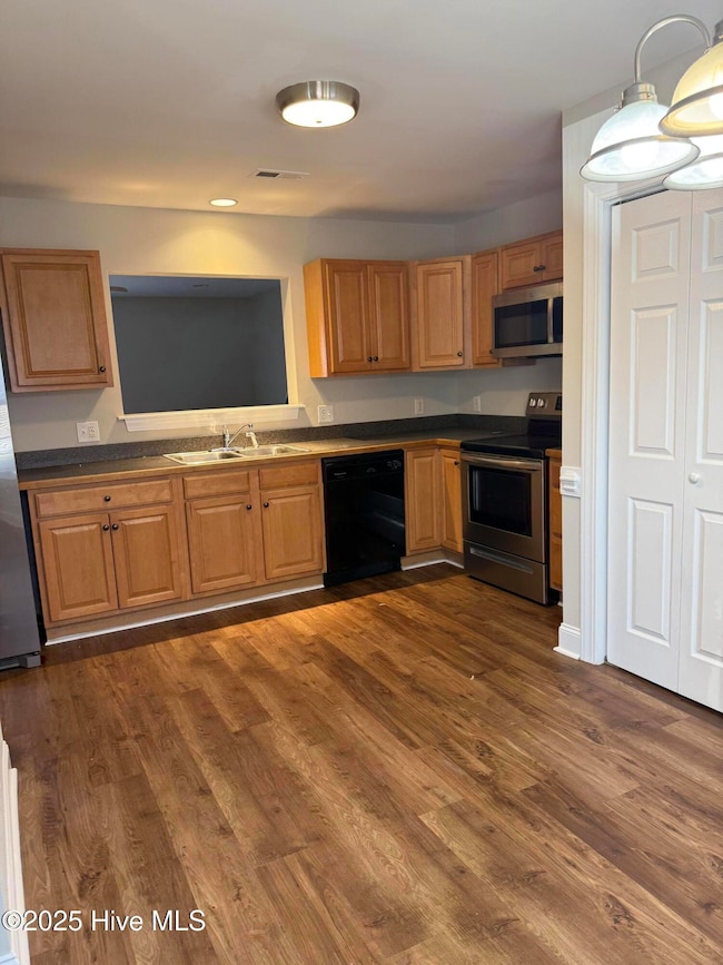 1508 Pine Brook Ct unit B, Greenville, NC 27858 - photo 3