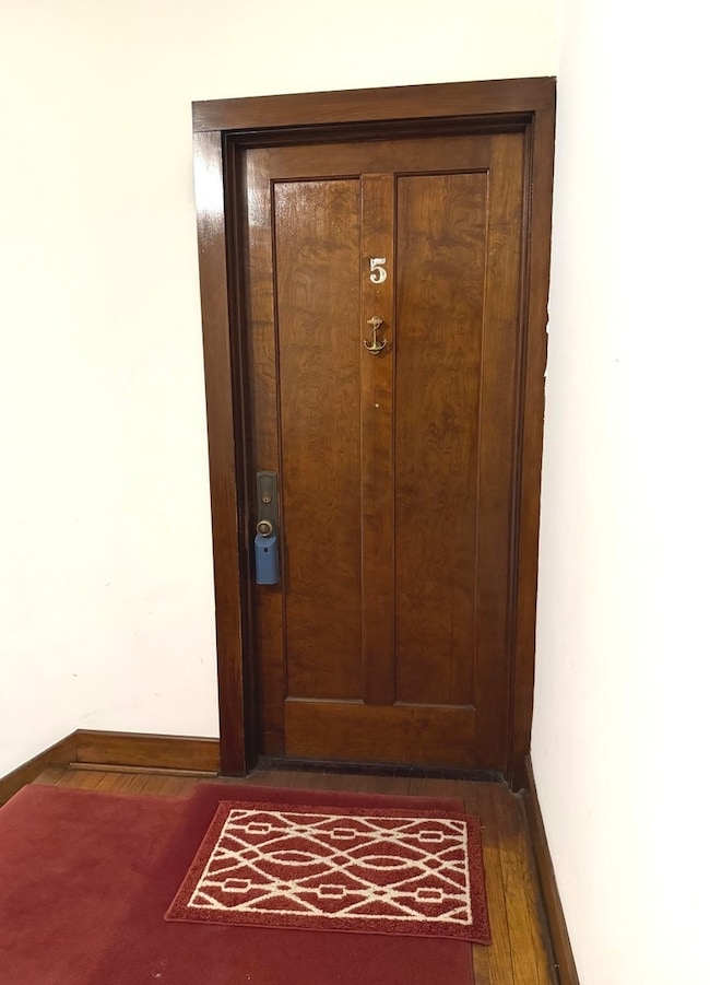 706 S Coler Ave unit 5, Urbana, IL 61801 - photo 3