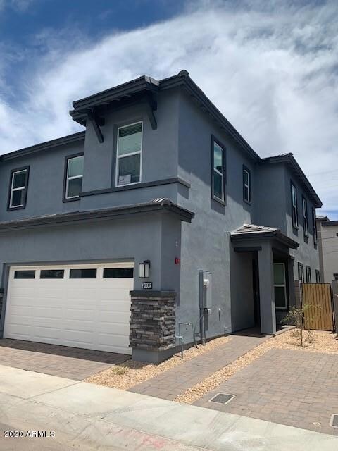 Lot 14 exterior 2