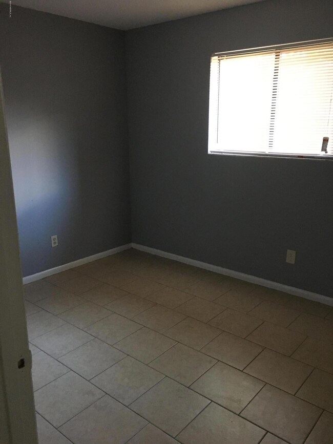 5219 Westchase Ct unit 2, Jacksonville, FL 32210 - photo 4