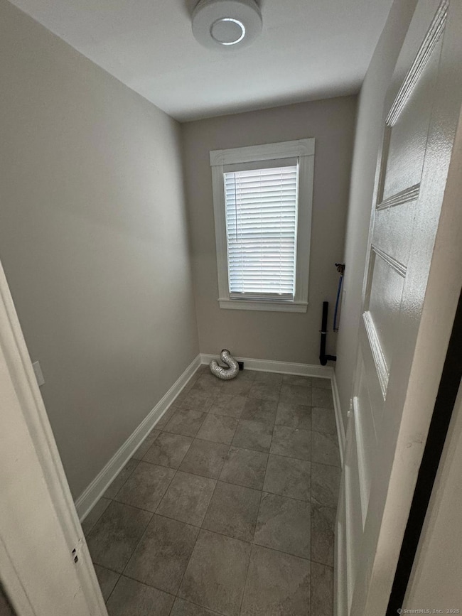 37 New King St, Enfield, CT 06082 - photo 3