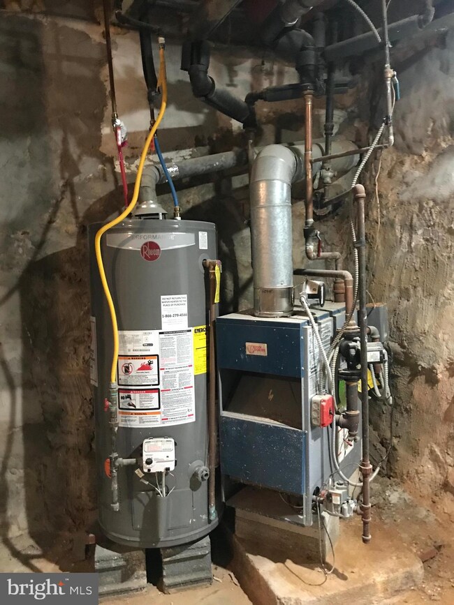 128 N 3rd St, Darby, PA 19023 - photo 6