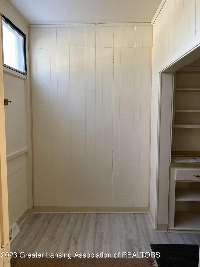 1 Hallway