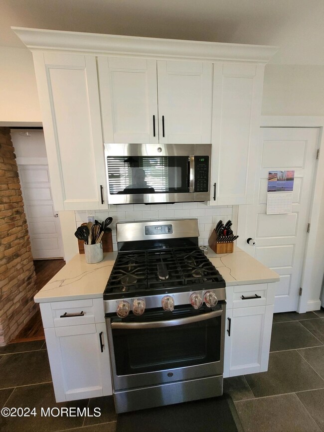 361 Thompson Ave, North Middletown, NJ 07748 - photo 7