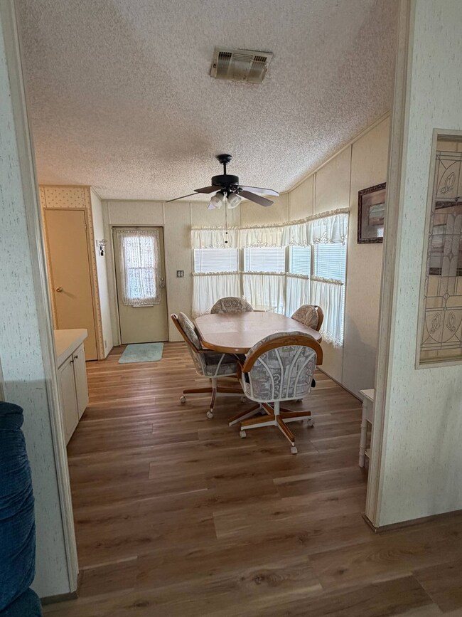 3390 Gandy Blvd N unit 25, Saint Petersburg, FL 33702 - photo 5