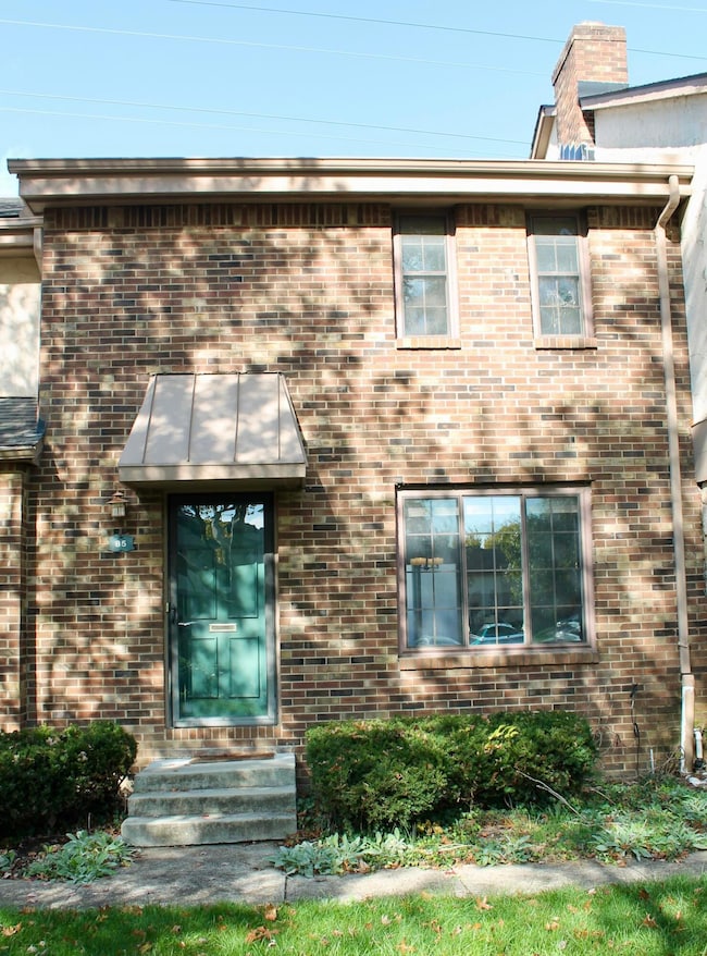 85 Stornoway Dr W unit 85, Columbus, OH 43213 - photo 3