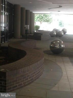 8045 Newell St unit 111, Silver Spring, MD 20910 - photo 2