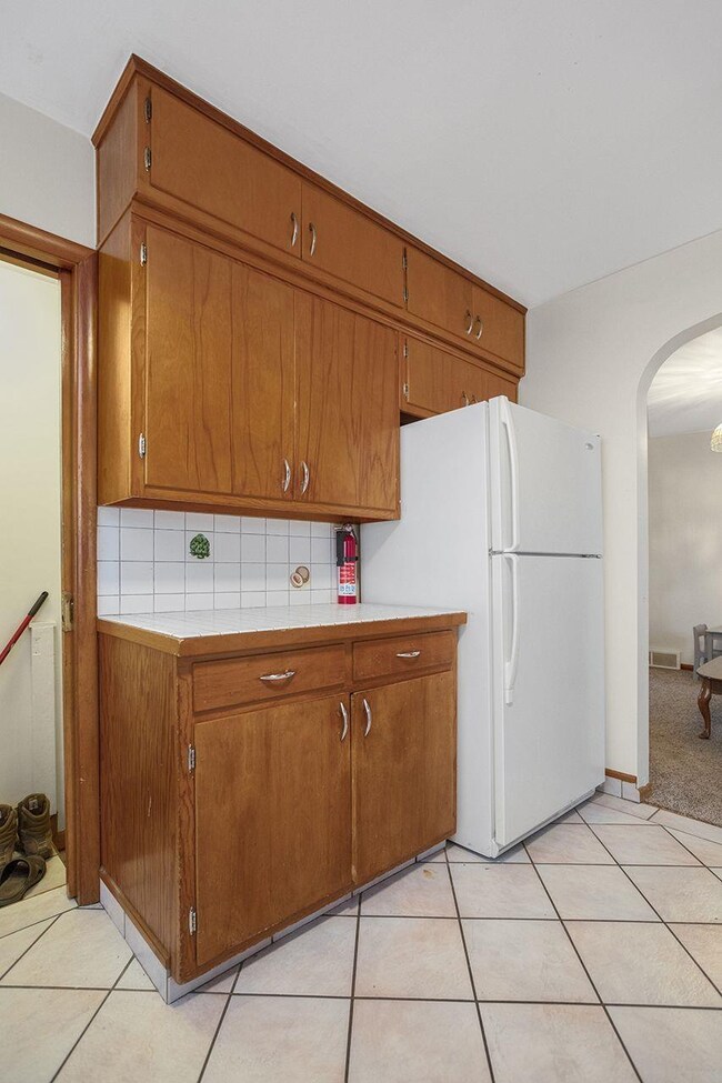 2205 Roys Ave, Elkhart, IN 46517 - photo 7