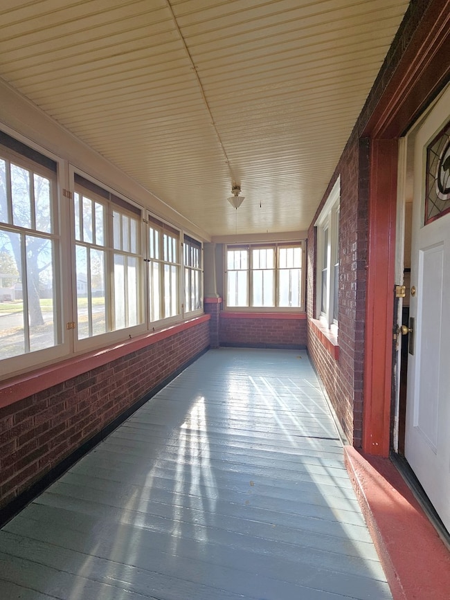 534 S Oakland Ave, Villa Park, IL 60181 - photo 6