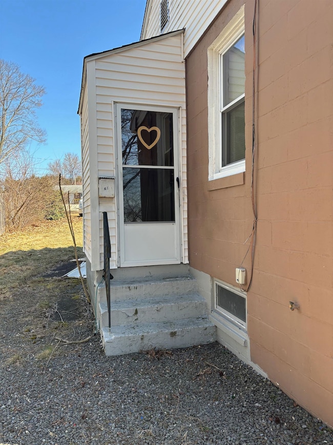 61 Gabrielle St, Manchester, NH 03103 - photo 3