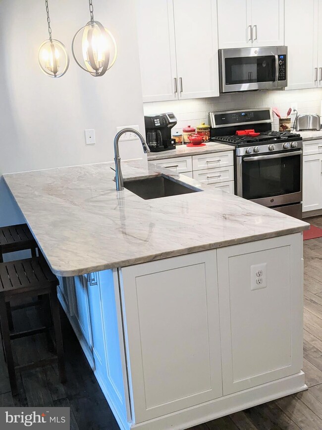 21022 Rocky Knoll Square unit 205, Ashburn, VA 20147 - photo 6