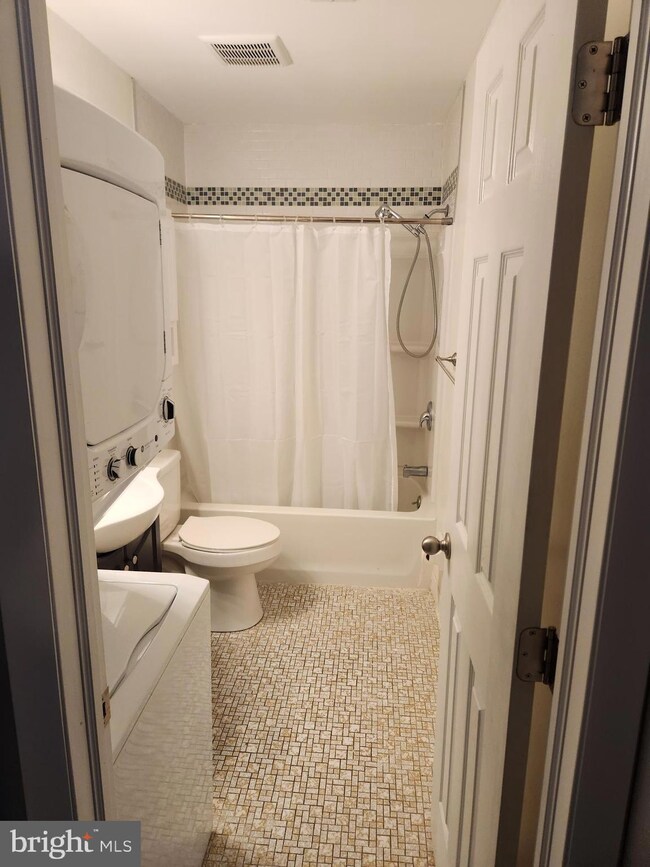 408 Winding Way unit D8, Westville, NJ 08093 - photo 6