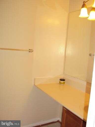 7530 Belle Grae Dr unit 2-5, Manassas, VA 20109 - photo 3
