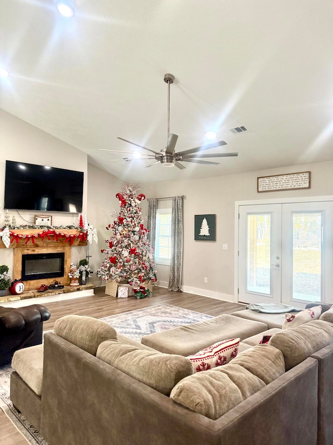 169 E Sheppard St, Stapleton, GA 30823 - photo 6