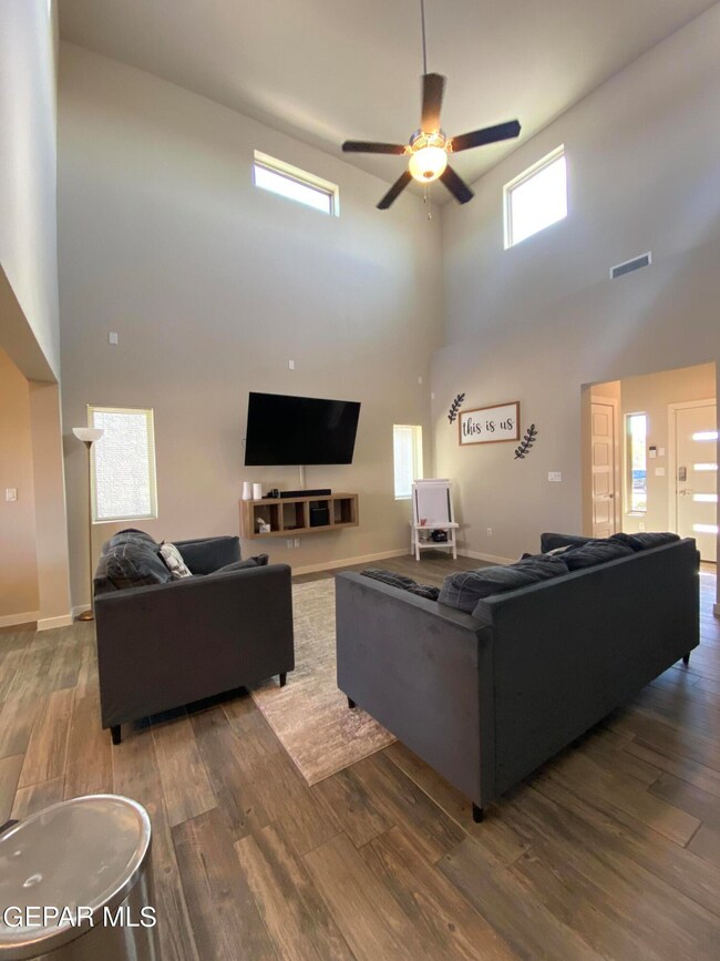 13669 Samlesbury Ave, Horizon City, TX 79928 - photo 4