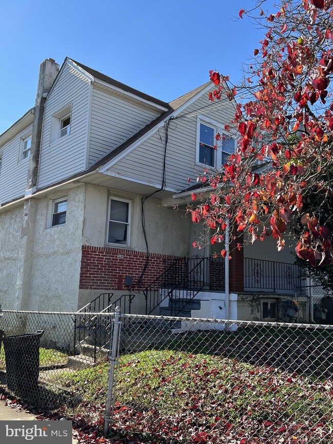 7100 Radbourne Rd, Upper Darby, PA 19082 - photo 2