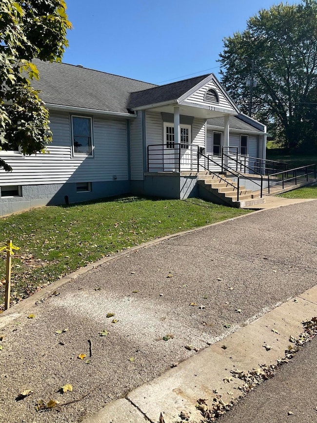 211 S High St, New Lexington, OH 43764 - photo 3