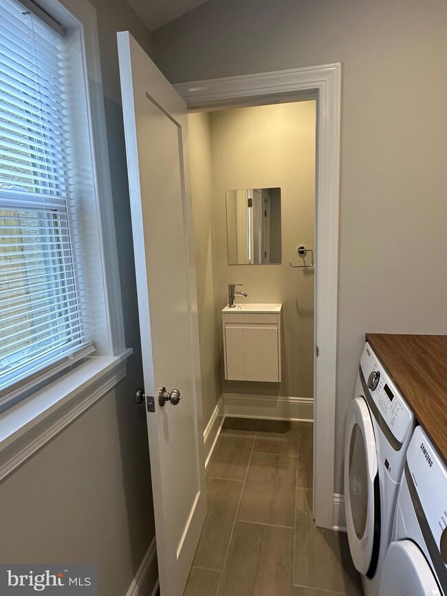 51 E Church Ln, Philadelphia, PA 19144 - photo 7