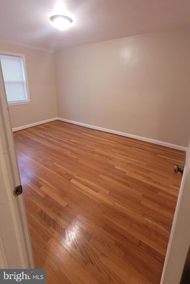 1277 Meridene Dr, Baltimore, MD 21239 - photo 7