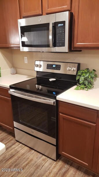 New Smooth Cooktop & Built-In Microwave