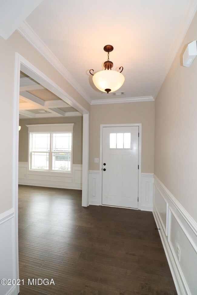 631 Samantha Brooke - Foyer