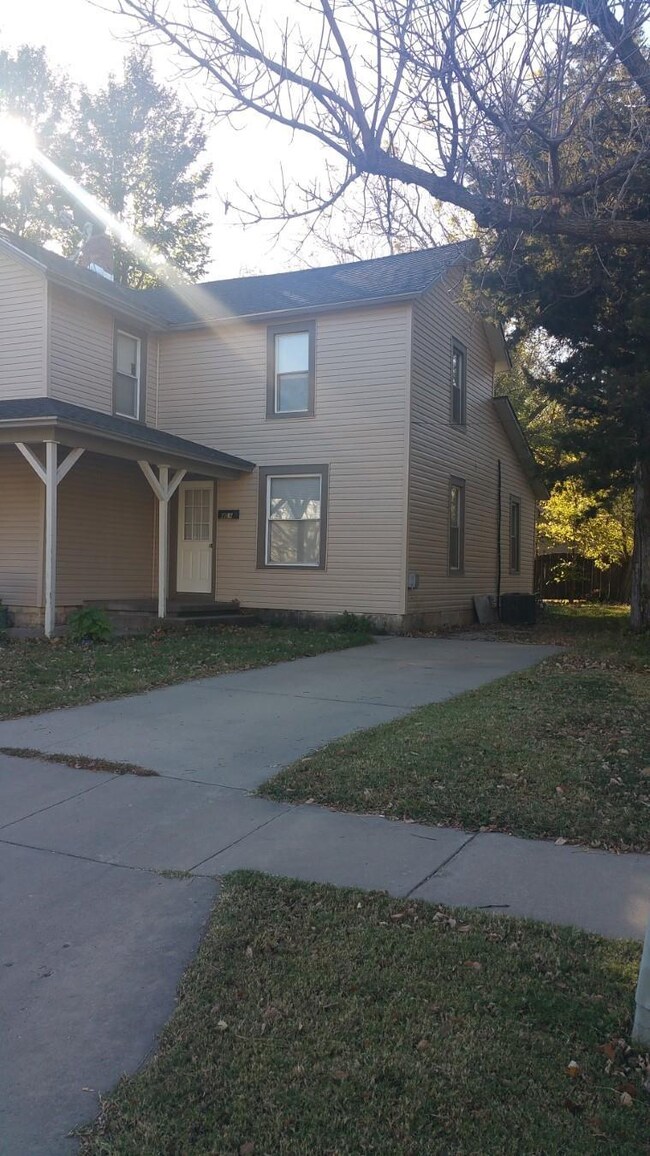 407 N Walnut St unit 409 N Walnut, Newton, KS 67114 - photo 7