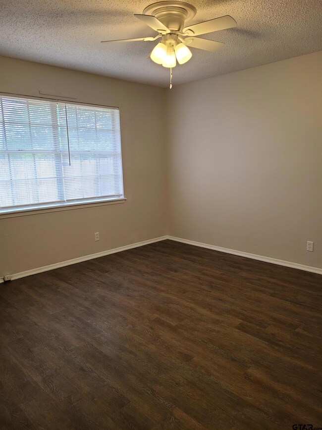 406 Boyd Ln, Tyler, TX 75703 - photo 7