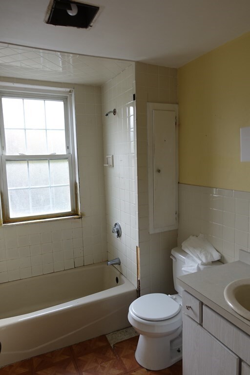 12 Ditson Place, Methuen, MA 01844 - photo 7