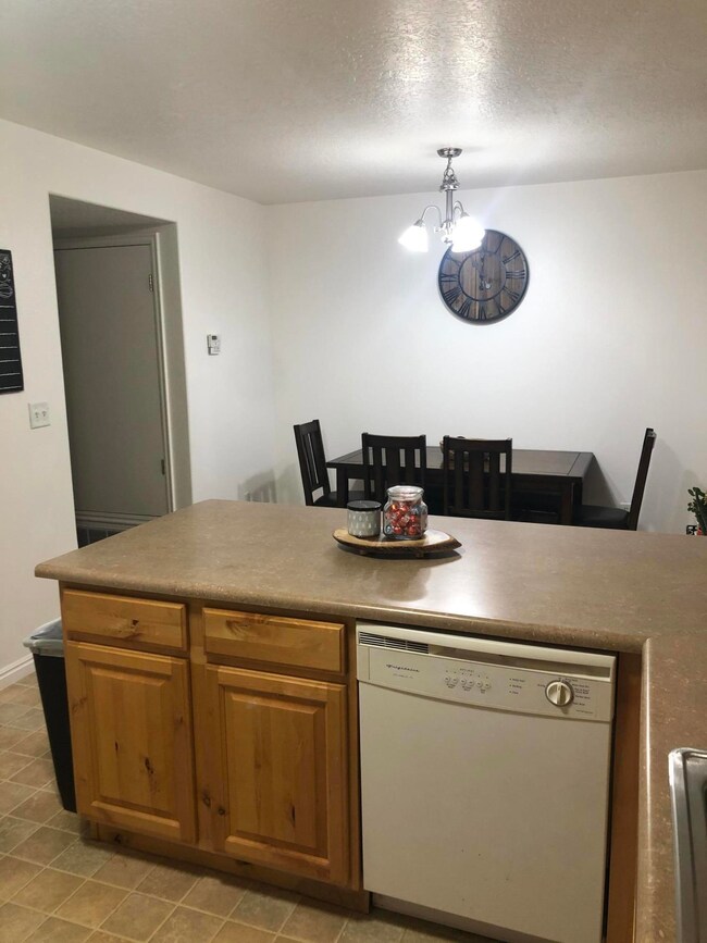 1212 E 800 N, Spanish Fork, UT 84660 - photo 3