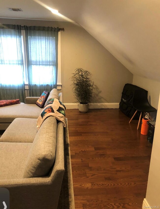 41 Lafayette Ave unit B, Westbury, NY 11590 - photo 4