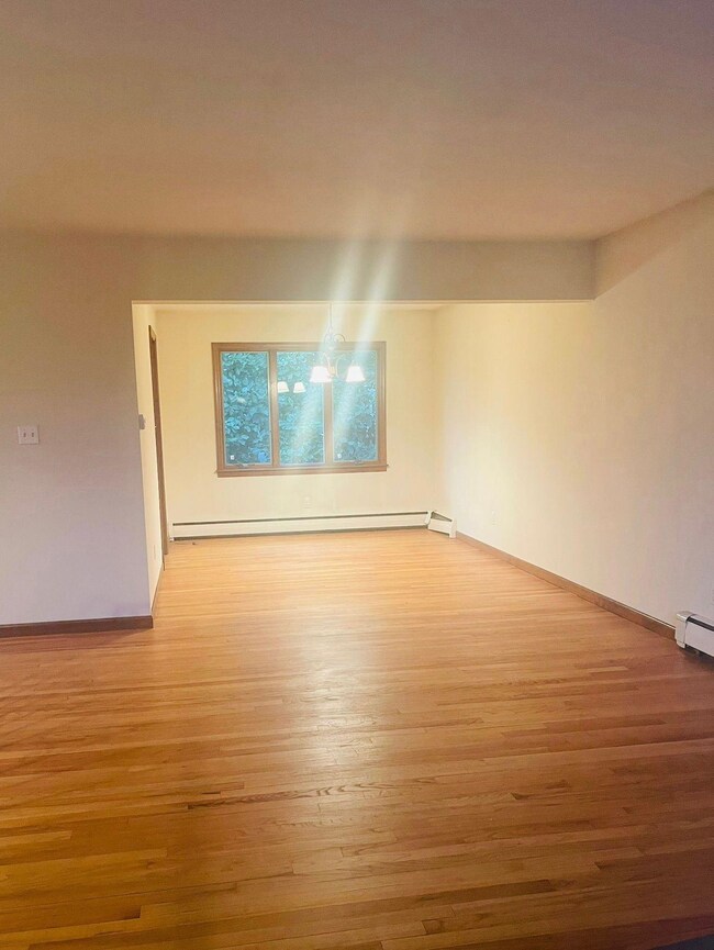 11 View Place unit 1st Floor, Clifton, NJ 07013 - photo 4