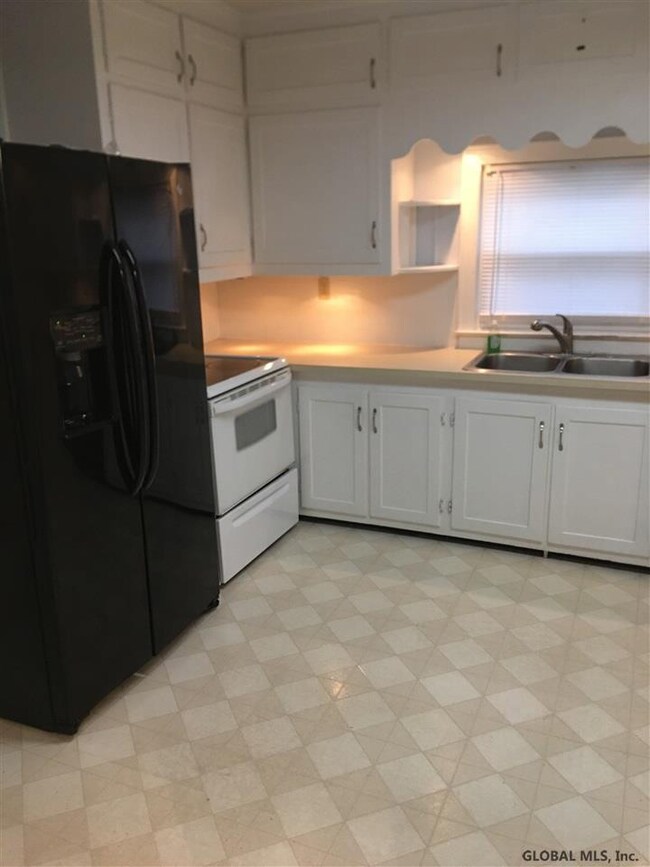 31 Lansing Rd N, Schenectady, NY 12304 - photo 7