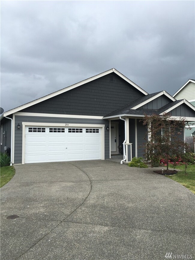 204 Riggs Dr E, Enumclaw, WA 98022 - photo 2