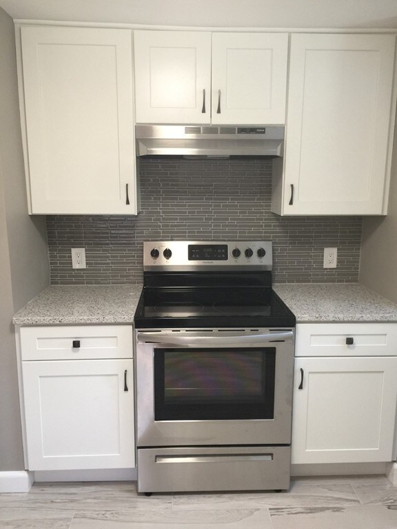 94 Apremont Hwy, Holyoke, MA 01040 - photo 5