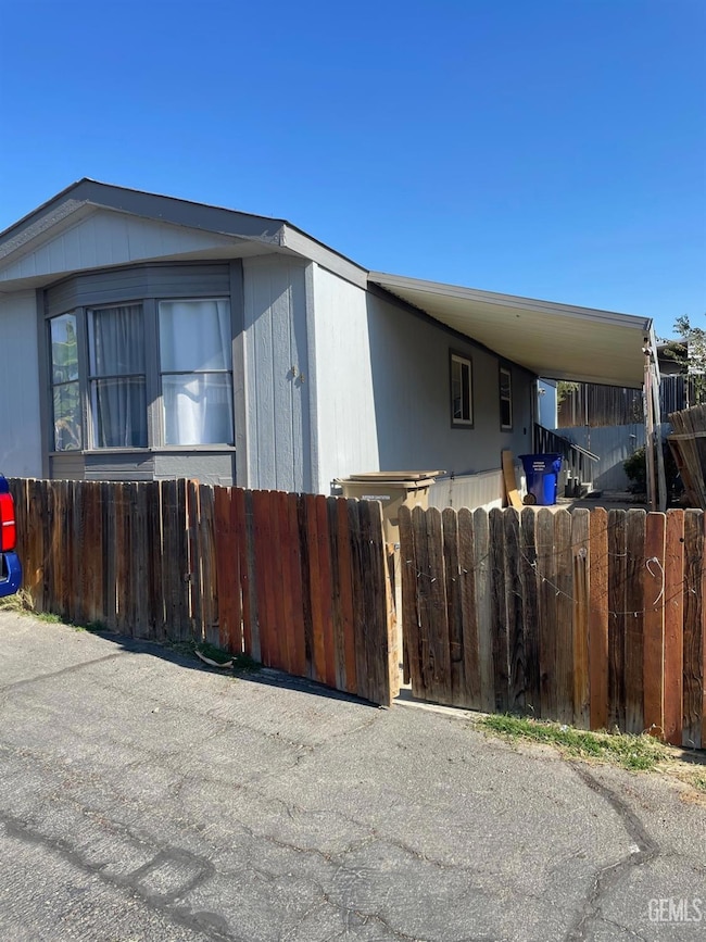 8300 Kern Canyon Rd unit 44, Bakersfield, CA 93306 - photo 4