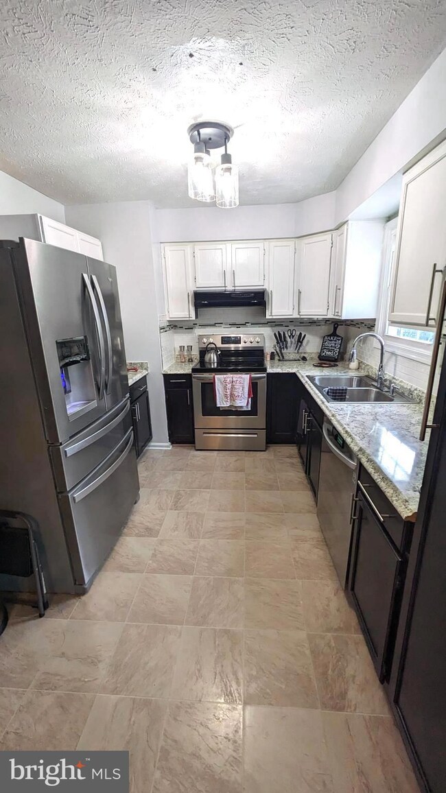 5901 Manor House Ln, Brooklyn, MD 21225 - photo 5