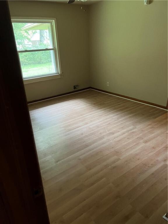 2724 W 11th St, Anderson, IN 46011 - photo 7