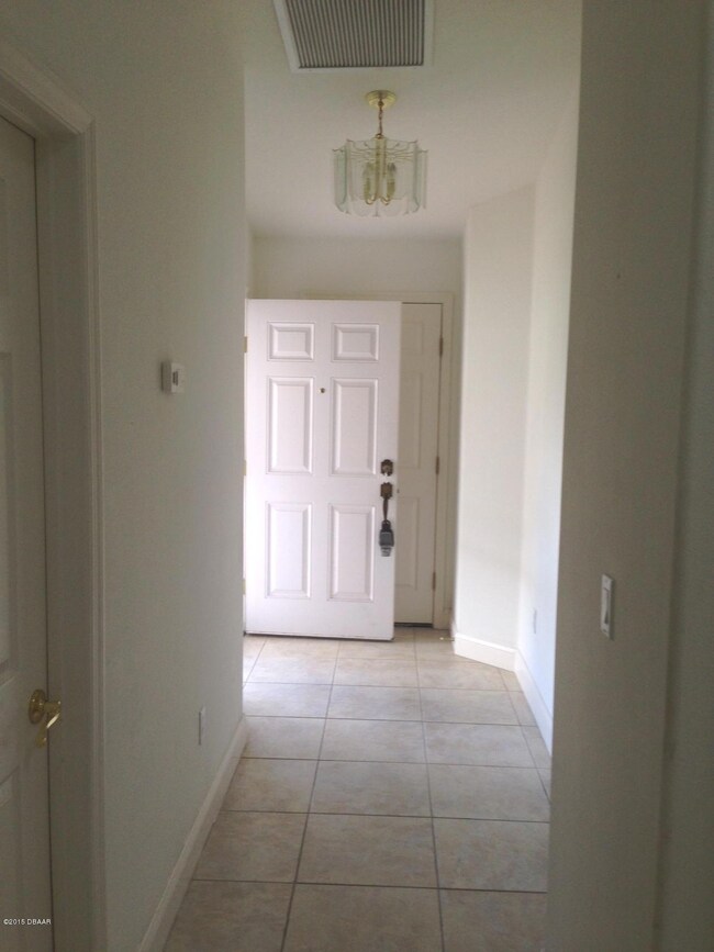 Foyer & Hall Entry