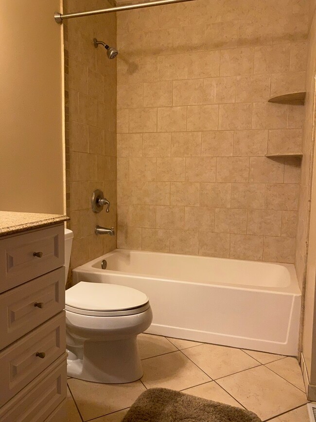 172 Dunbar Ln unit 22, East Dundee, IL 60118 - photo 7