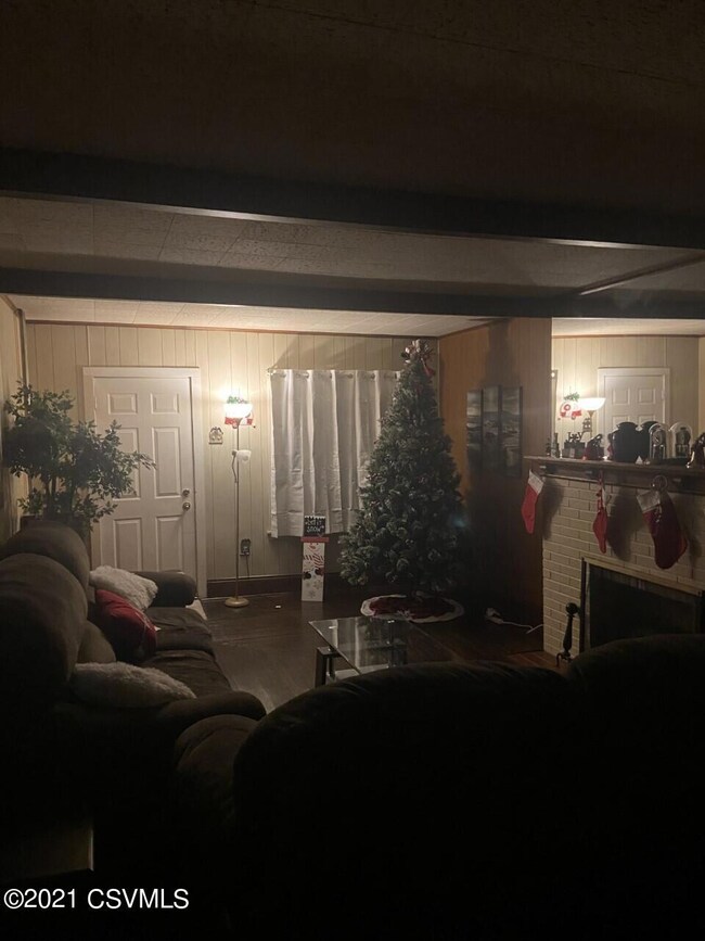 15 E Commerce St, Shamokin, PA 17872 - photo 3