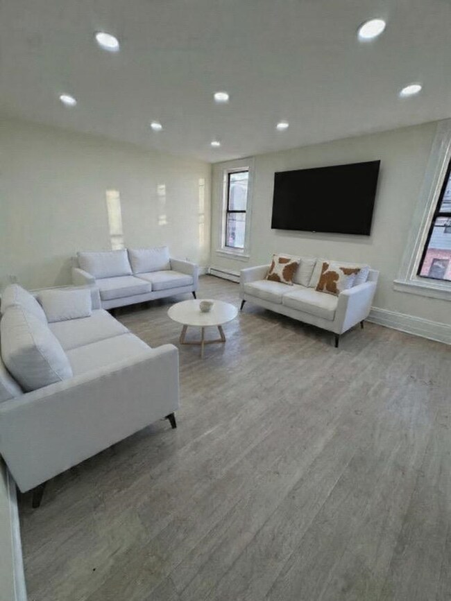 356 W Side Ave unit 2, Jersey City, NJ 07305 - photo 3