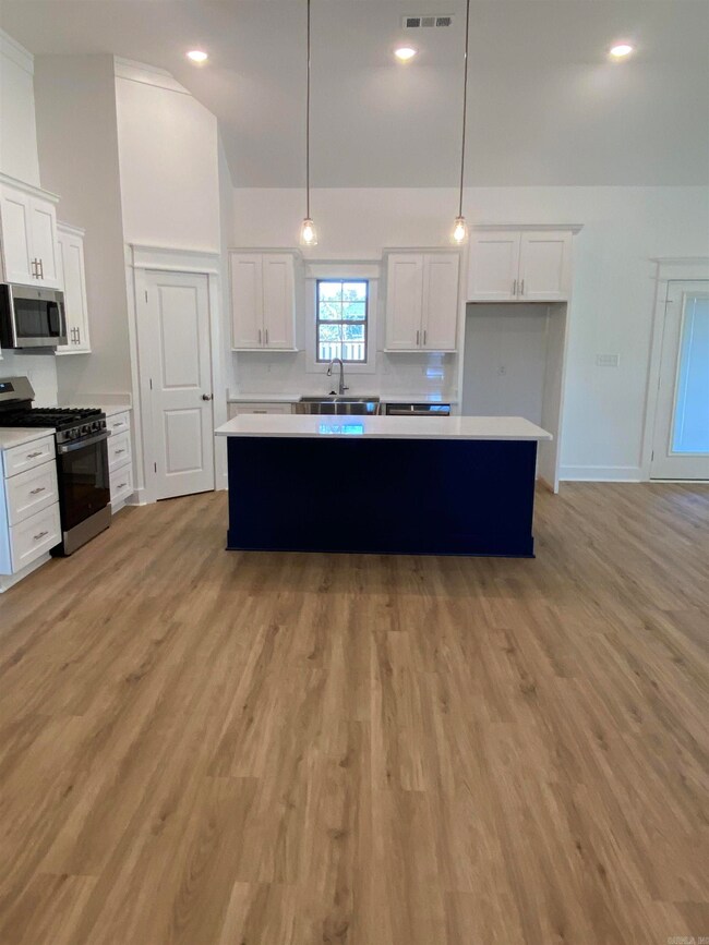 1005 Cypress Pointe Cove, Jonesboro, AR 72401 - photo 3