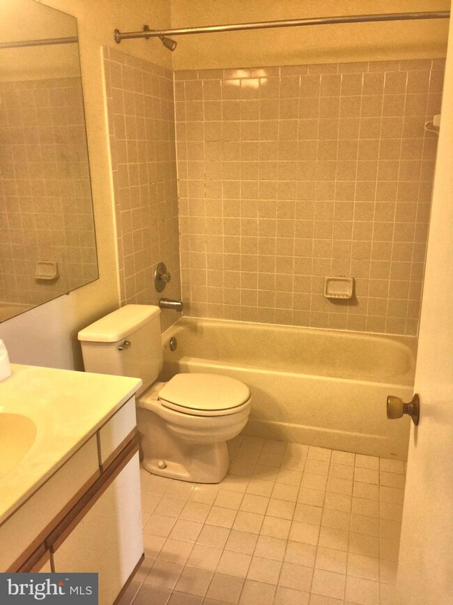 1500 Summerchase Ct unit C, Reston, VA 20194 - photo 7