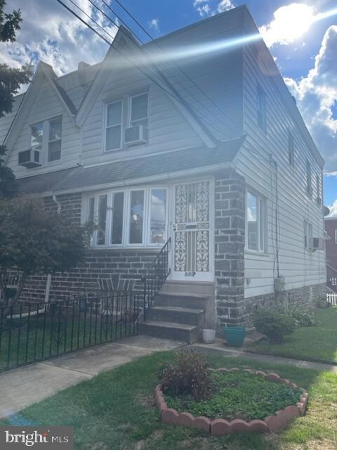 812 Bullock Ave, Lansdowne, PA 19050 - photo 2