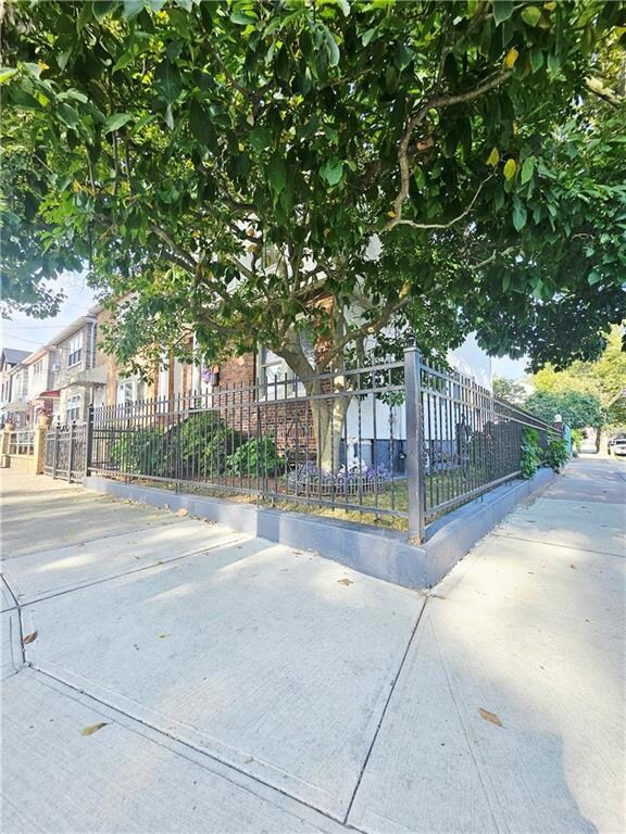 2177 W 7th St, Brooklyn, NY 11223 - photo 6