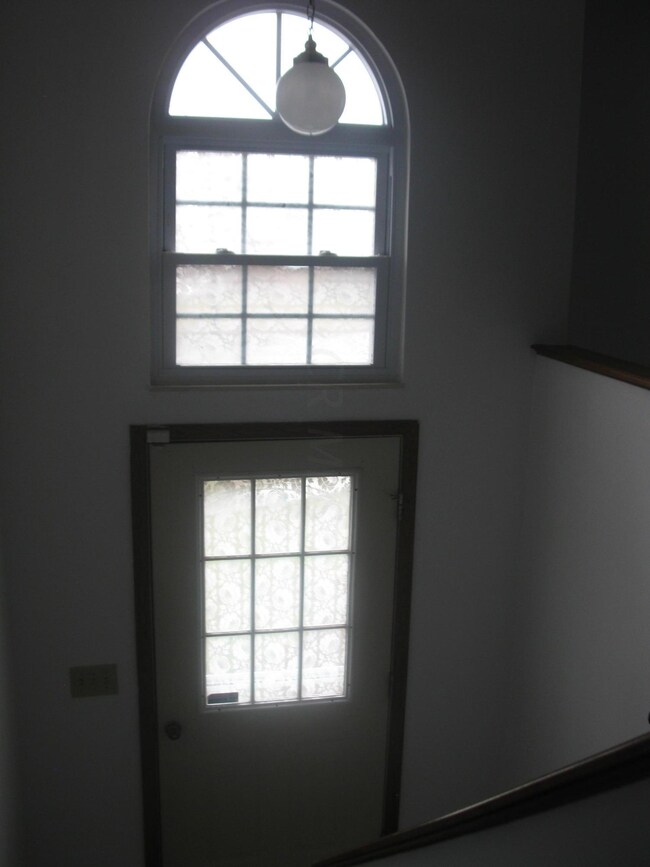 1400 Buffalo Creek Ct, Columbus, OH 43223 - photo 2